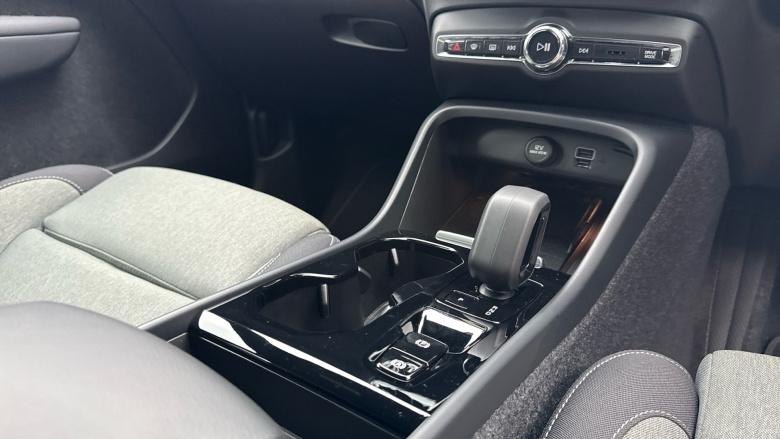 Volvo Xc40 1.5 T4 Recharge PHEV Plus Dark 5dr Auto Estate